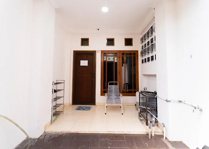 Koolkost Syariah @ Kebon Kacang III Street Jakarta