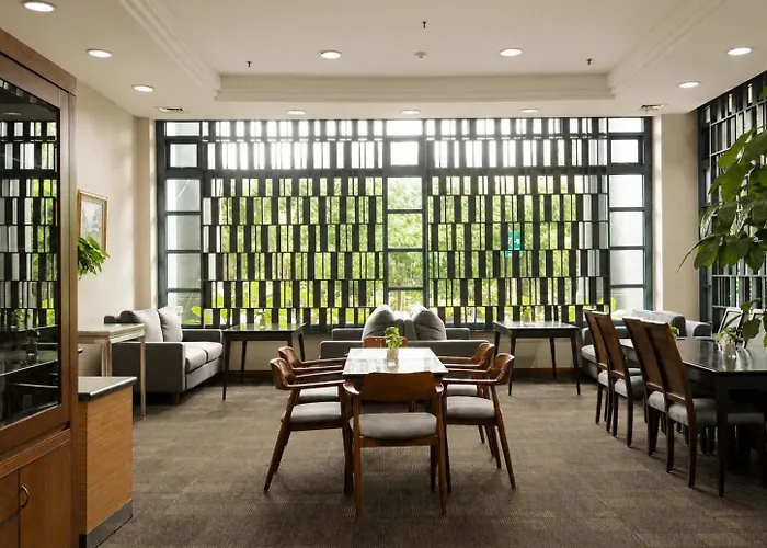 Grand Tropic Suites Hotel Jakarta